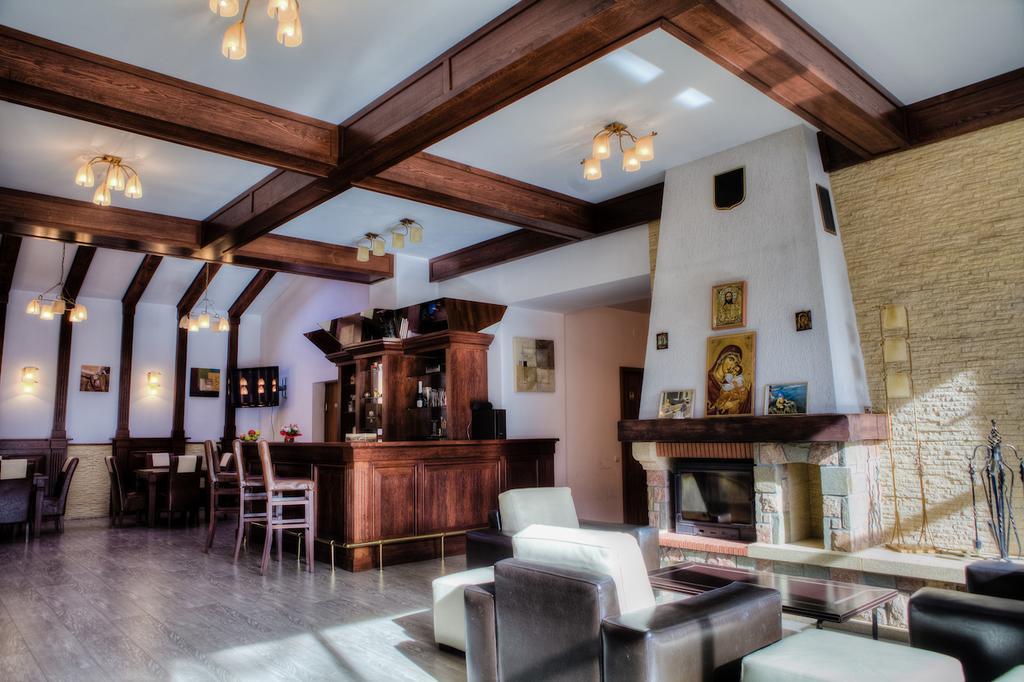 Vila Pinul Si Mesteacanul Hotel Poiana Brasov Eksteriør billede