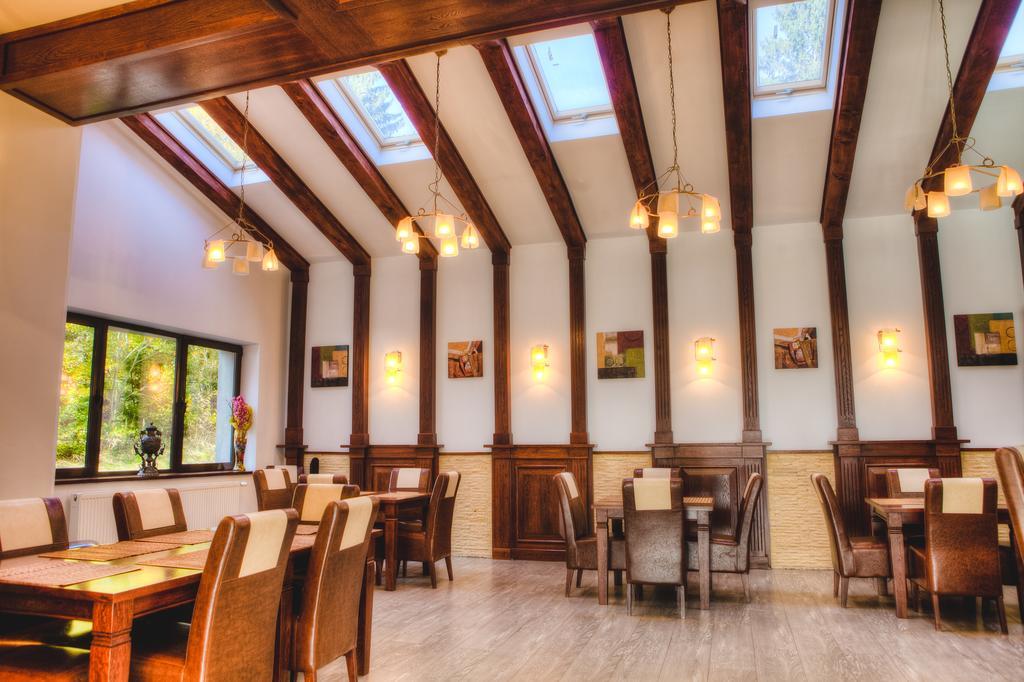 Vila Pinul Si Mesteacanul Hotel Poiana Brasov Eksteriør billede